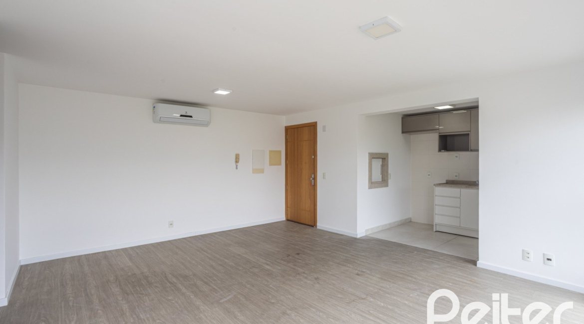 Apartamento à venda com 90m², 3 dormitórios, 1 suíte, 2 vagas, no bairro Tristeza em PORTO ALEGRE