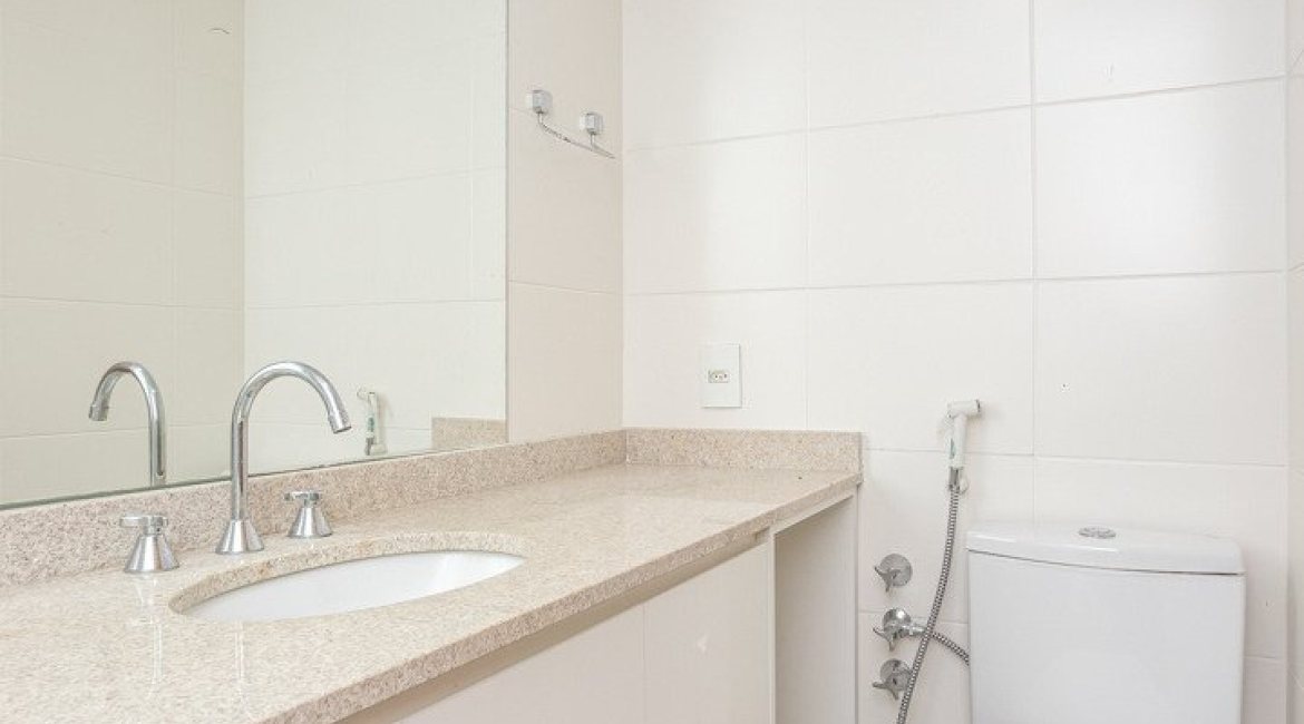 Apartamento à venda com 90m², 3 dormitórios, 1 suíte, 2 vagas, no bairro Tristeza em PORTO ALEGRE