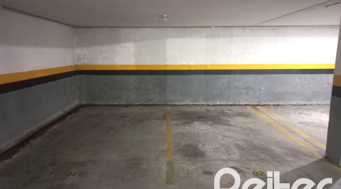 Apartamento à venda com 90m², 3 dormitórios, 1 suíte, 2 vagas, no bairro Tristeza em PORTO ALEGRE