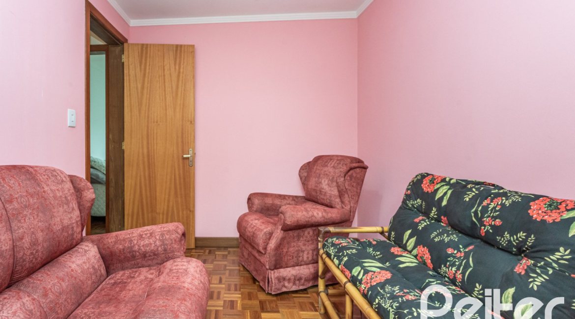 Casa em Condomínio à venda com 133m², 3 dormitórios, 1 suíte, 2 vagas, no bairro Tristeza em Porto Alegre