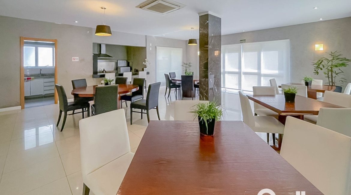 Apartamento à venda com 120m², 3 dormitórios, 3 suítes, 2 vagas, no bairro Menino Deus em Porto Alegre