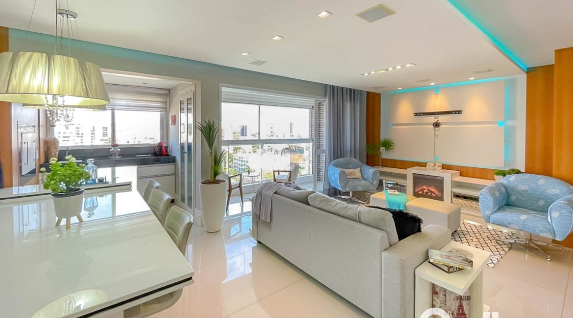 Apartamento à venda com 120m², 3 dormitórios, 3 suítes, 2 vagas, no bairro Menino Deus em Porto Alegre