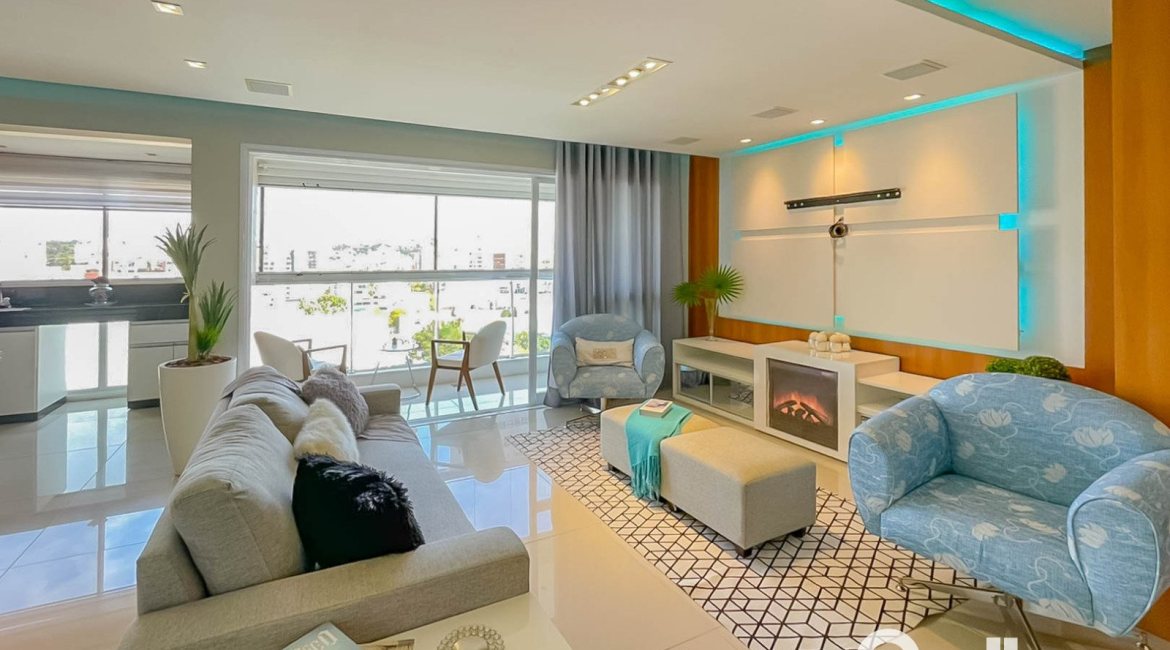 Apartamento à venda com 120m², 3 dormitórios, 3 suítes, 2 vagas, no bairro Menino Deus em Porto Alegre