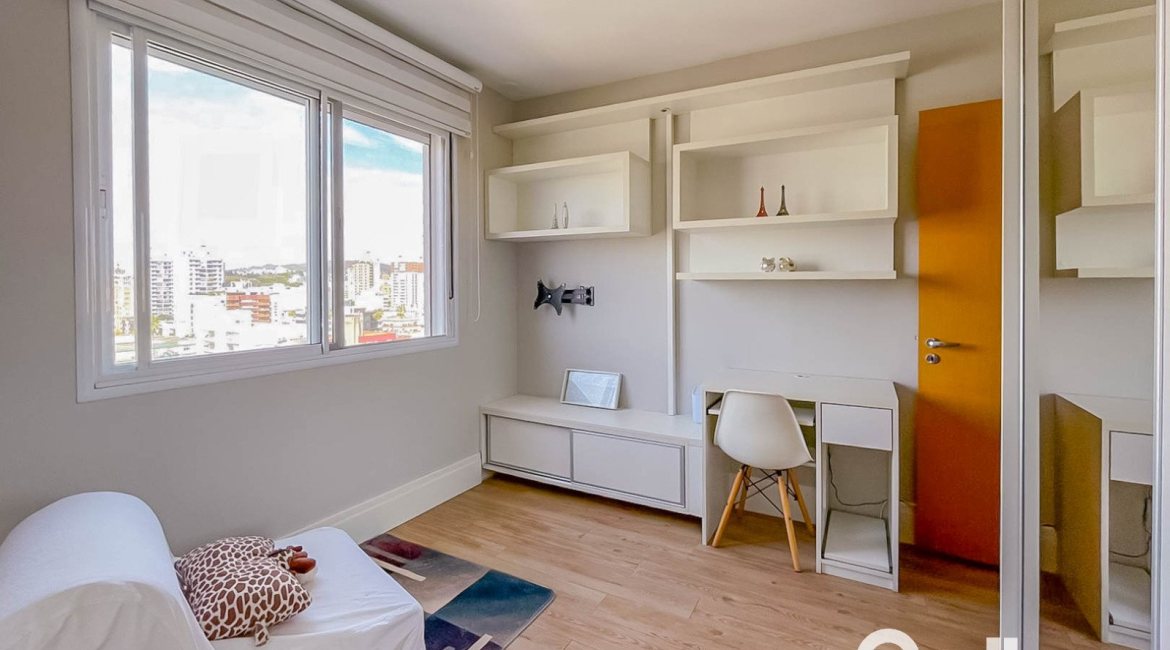 Apartamento à venda com 120m², 3 dormitórios, 3 suítes, 2 vagas, no bairro Menino Deus em Porto Alegre