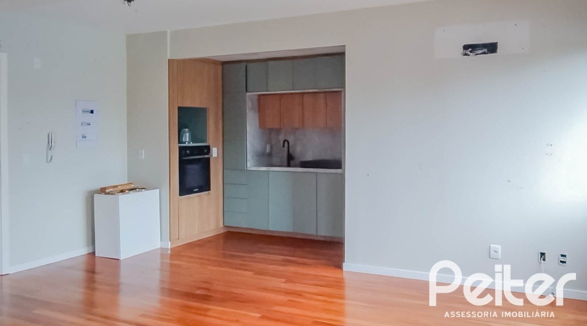 Apartamento à venda com 40m², 1 dormitório, 1 vaga, no bairro Cristal em PORTO ALEGRE