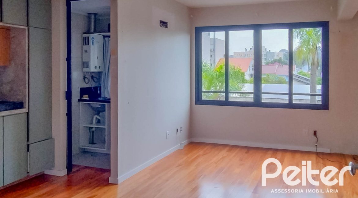 Apartamento à venda com 40m², 1 dormitório, 1 vaga, no bairro Cristal em PORTO ALEGRE