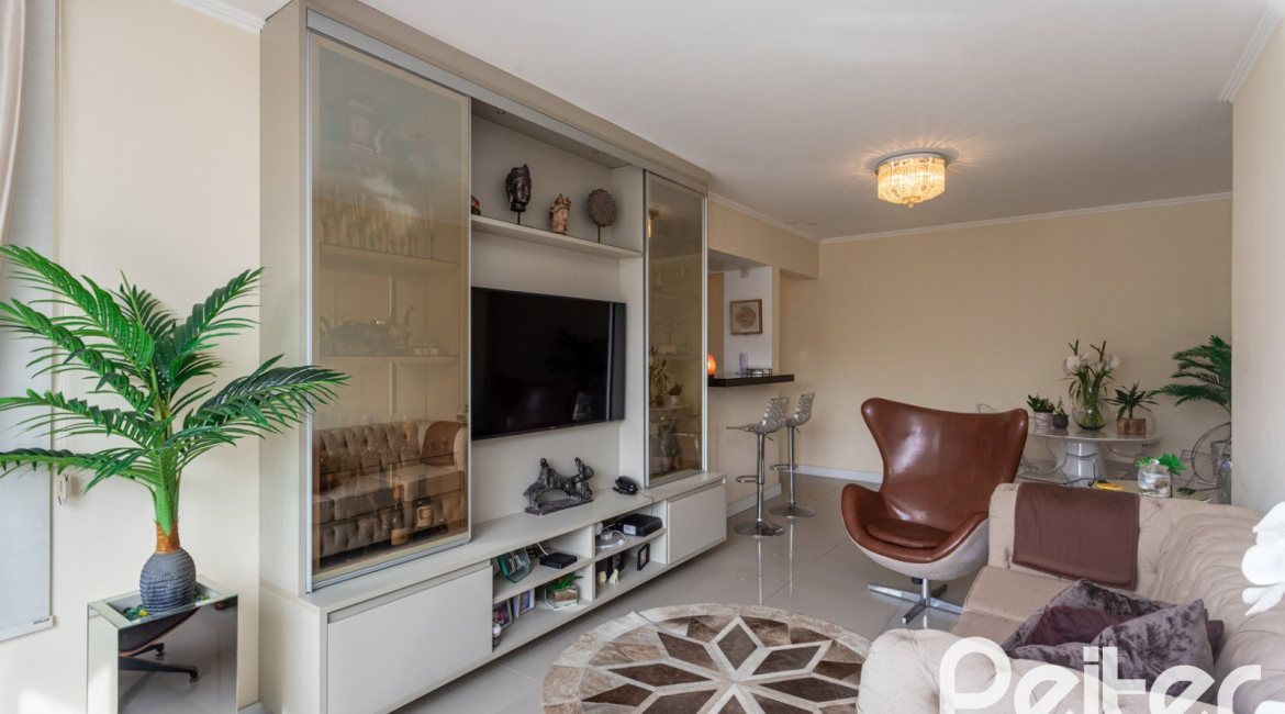 Apartamento à venda com 86m², 3 dormitórios, 1 suíte, 2 vagas, no bairro Tristeza em PORTO ALEGRE
