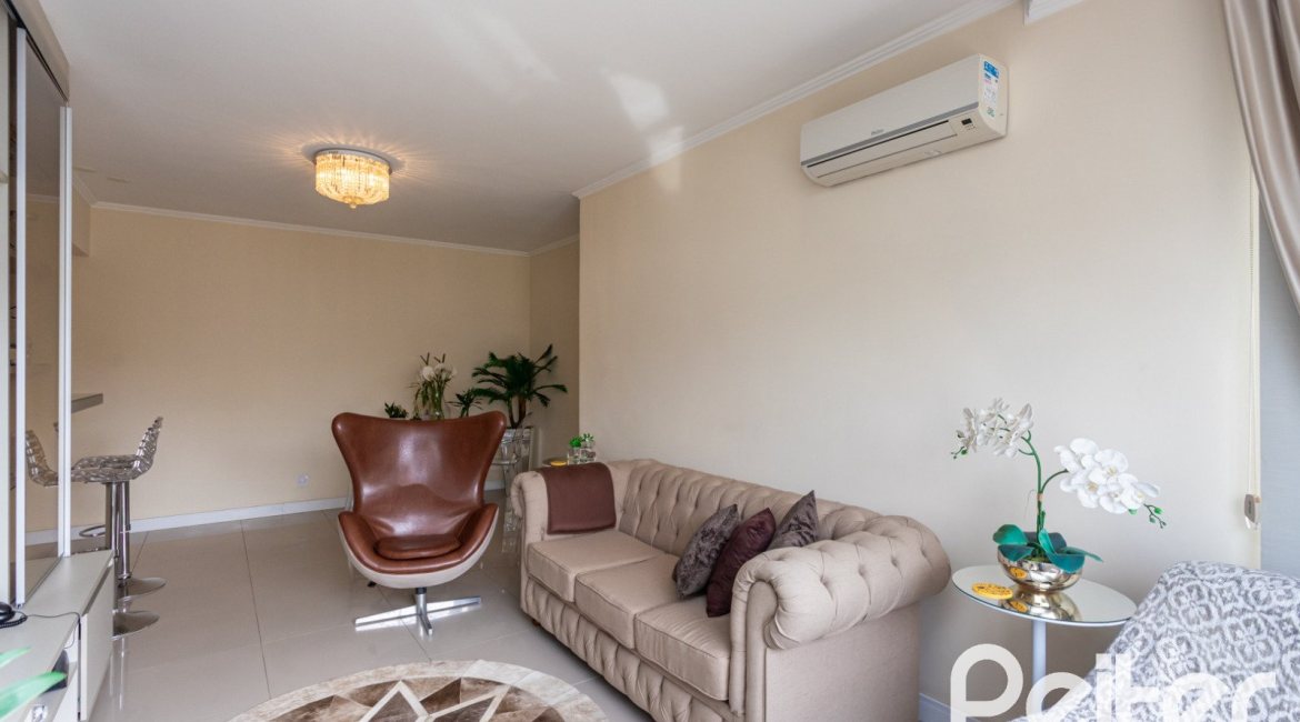 Apartamento à venda com 86m², 3 dormitórios, 1 suíte, 2 vagas, no bairro Tristeza em PORTO ALEGRE