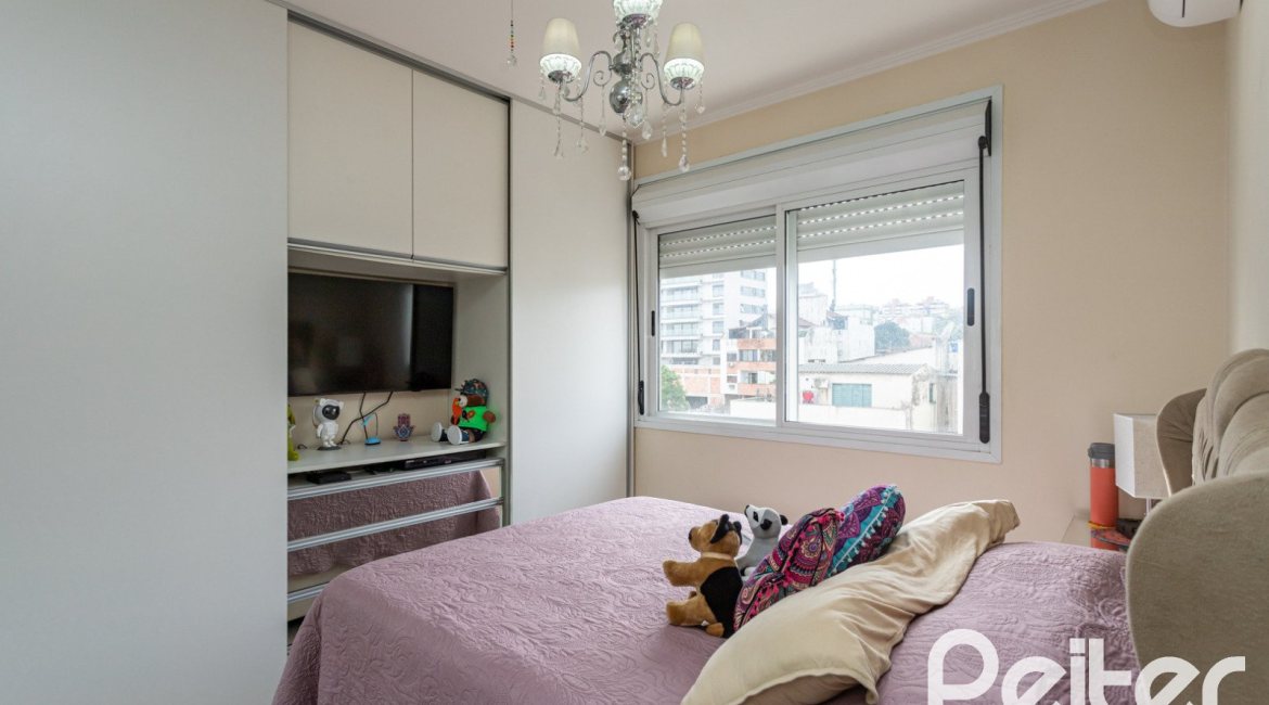 Apartamento à venda com 86m², 3 dormitórios, 1 suíte, 2 vagas, no bairro Tristeza em PORTO ALEGRE