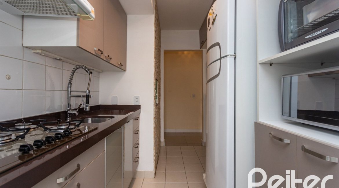 Apartamento à venda com 86m², 3 dormitórios, 1 suíte, 2 vagas, no bairro Tristeza em PORTO ALEGRE