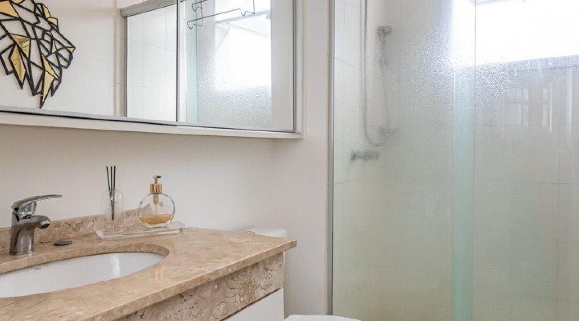 Apartamento à venda com 86m², 3 dormitórios, 1 suíte, 2 vagas, no bairro Tristeza em PORTO ALEGRE