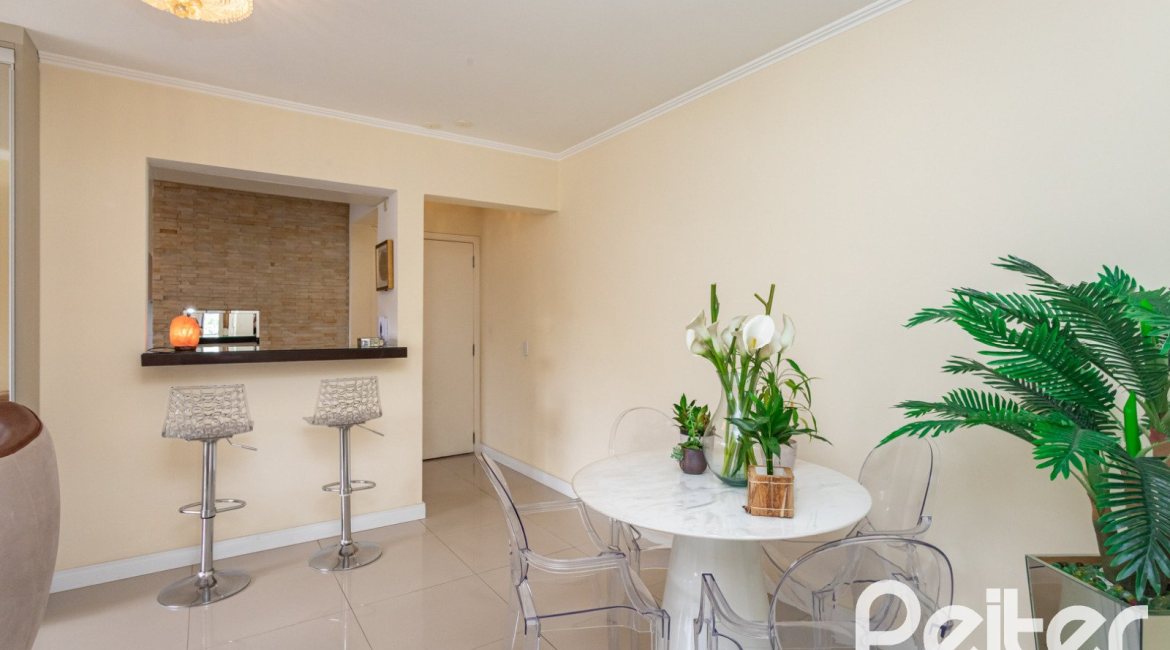 Apartamento à venda com 86m², 3 dormitórios, 1 suíte, 2 vagas, no bairro Tristeza em PORTO ALEGRE