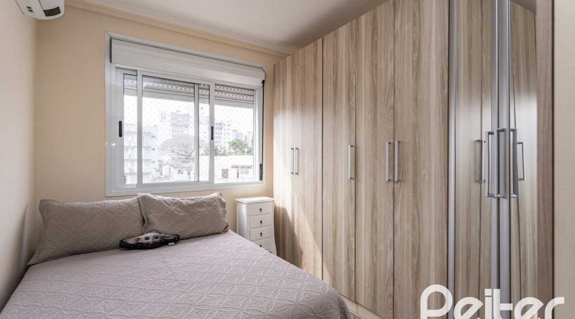 Apartamento à venda com 86m², 3 dormitórios, 1 suíte, 2 vagas, no bairro Tristeza em PORTO ALEGRE