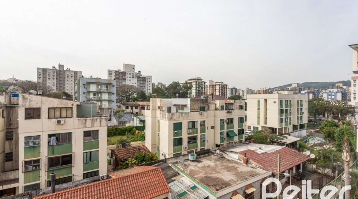 Apartamento à venda com 86m², 3 dormitórios, 1 suíte, 2 vagas, no bairro Tristeza em PORTO ALEGRE