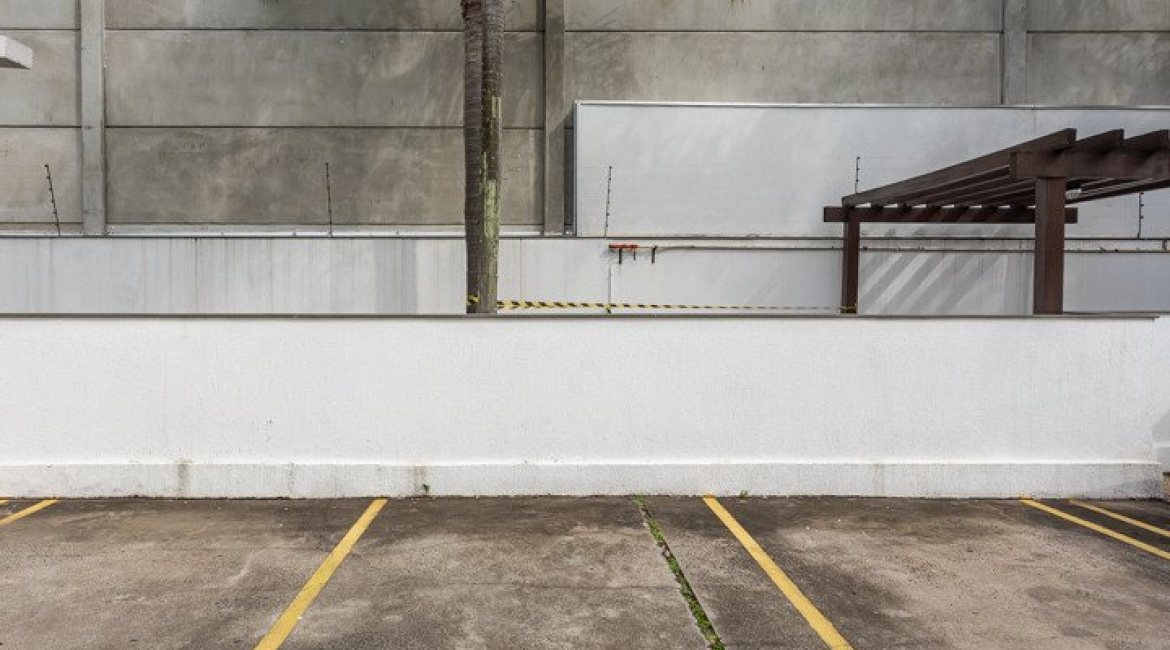 Apartamento à venda com 86m², 3 dormitórios, 1 suíte, 2 vagas, no bairro Tristeza em PORTO ALEGRE