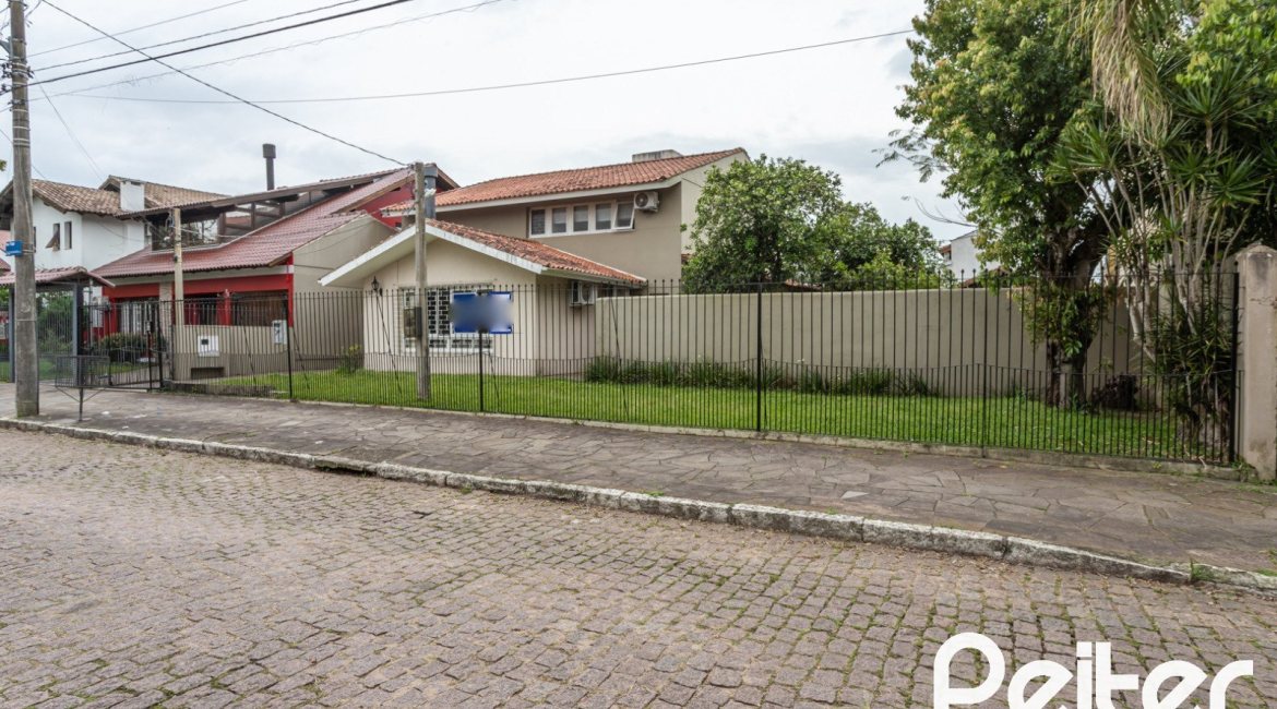 Terreno à venda com 327m², no bairro Ipanema em Porto Alegre