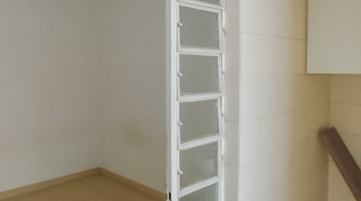 Apartamento à venda com 79m², 2 dormitórios, no bairro Menino Deus em Porto Alegre