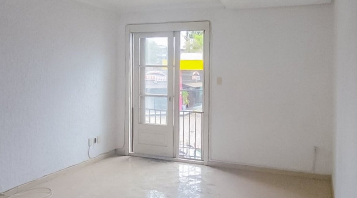 Apartamento à venda com 79m², 2 dormitórios, no bairro Menino Deus em Porto Alegre