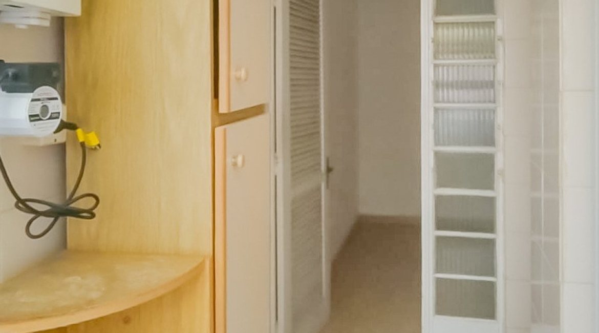 Apartamento à venda com 79m², 2 dormitórios, no bairro Menino Deus em Porto Alegre