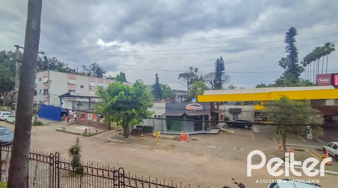 Apartamento à venda com 79m², 2 dormitórios, no bairro Menino Deus em Porto Alegre