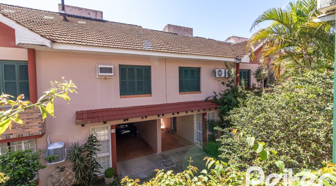 Casa em Condomínio à venda com 133m², 3 dormitórios, 1 suíte, 2 vagas, no bairro Tristeza em Porto Alegre