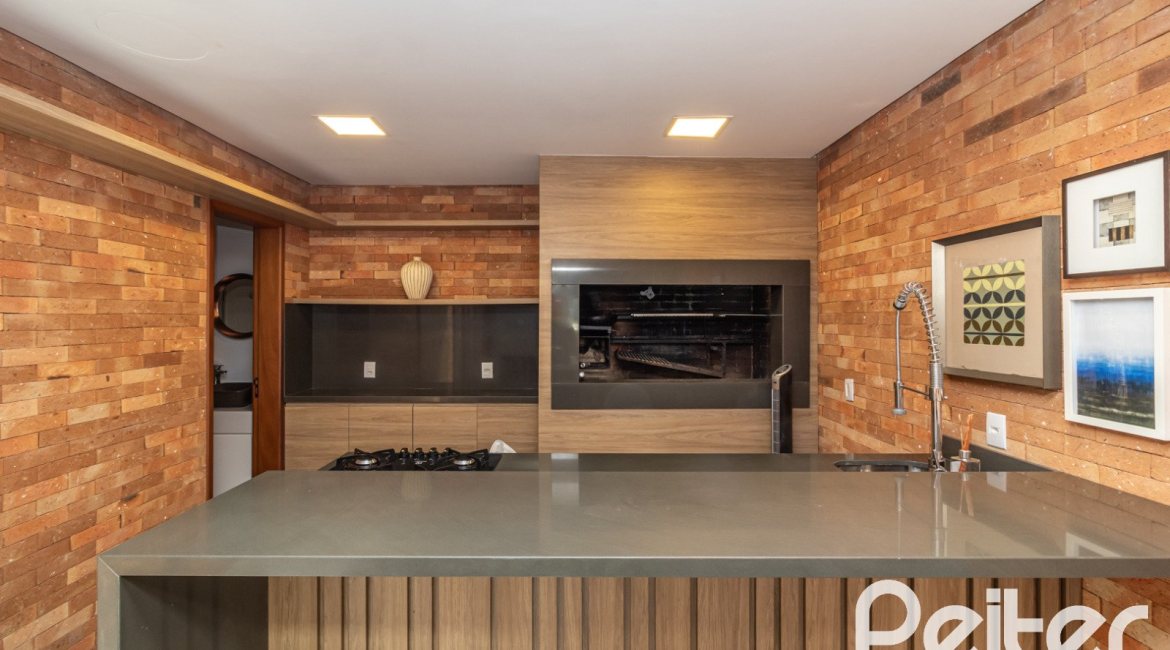 Casa em Condomínio à venda com 159m², 3 dormitórios, 1 suíte, 2 vagas, no bairro Tristeza em PORTO ALEGRE