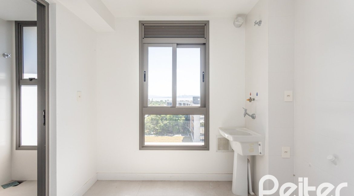 Apartamento à venda com 149m², 3 dormitórios, 3 suítes, 2 vagas, no bairro Tristeza em Porto Alegre