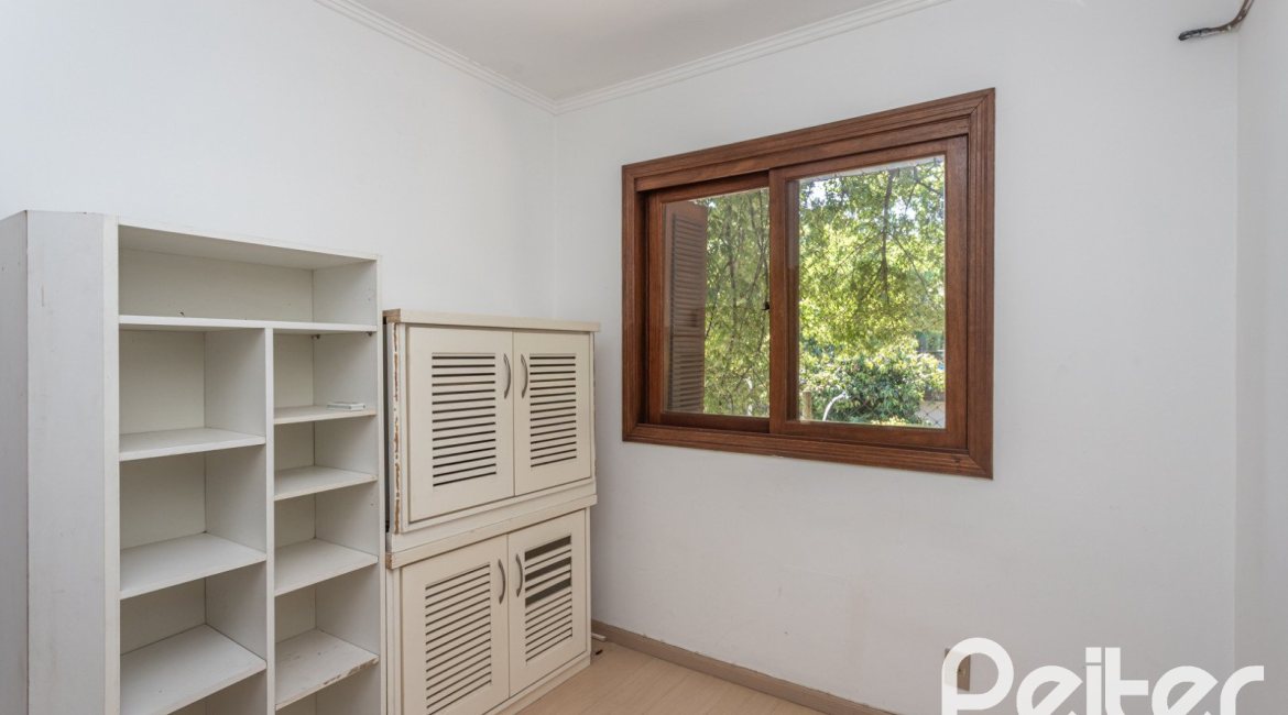 Apartamento à venda com 106m², 3 dormitórios, 1 suíte, 2 vagas, no bairro Menino Deus em Porto Alegre