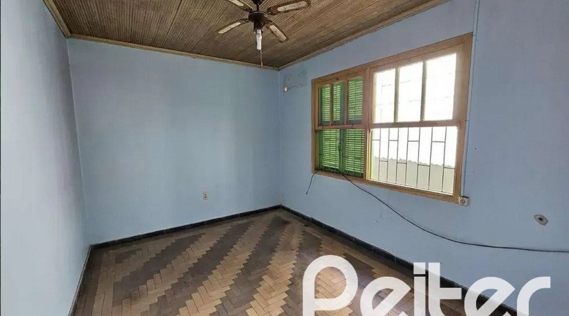 Terreno à venda com 412m², no bairro Tristeza em Porto Alegre