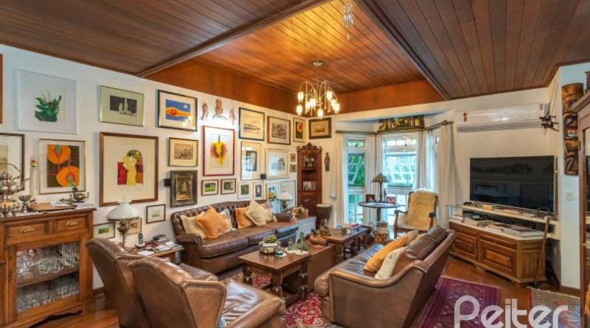 Casa em Condomínio à venda com 227m², 3 dormitórios, 1 suíte, 3 vagas, no bairro Tristeza em Porto Alegre