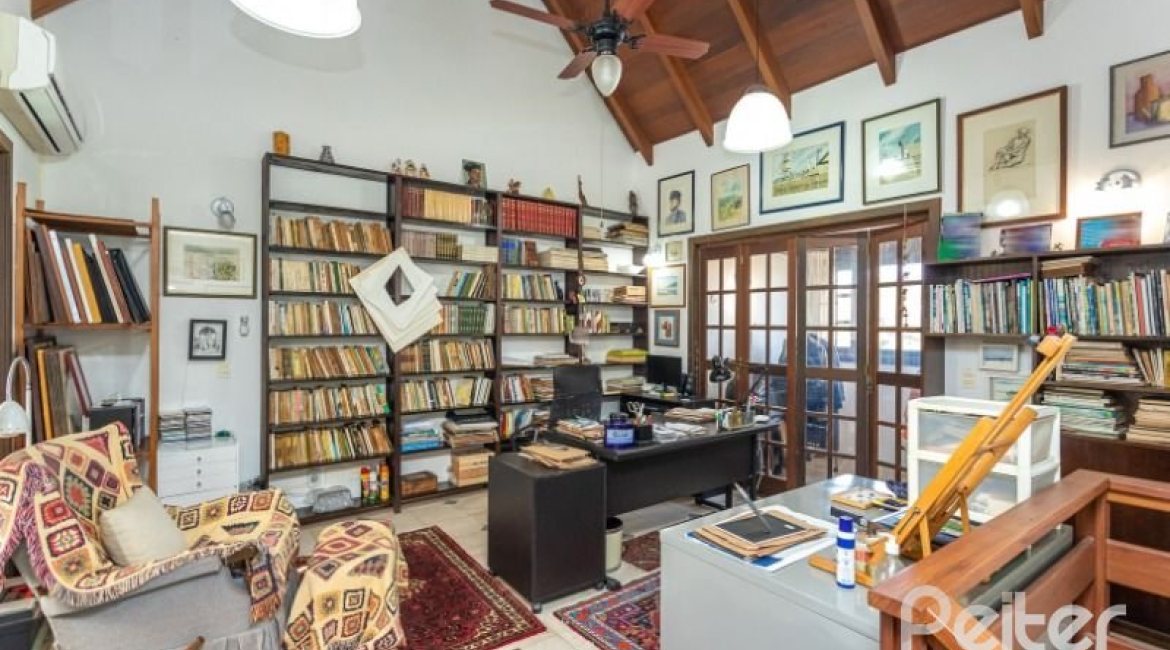 Casa em Condomínio à venda com 227m², 3 dormitórios, 1 suíte, 3 vagas, no bairro Tristeza em Porto Alegre