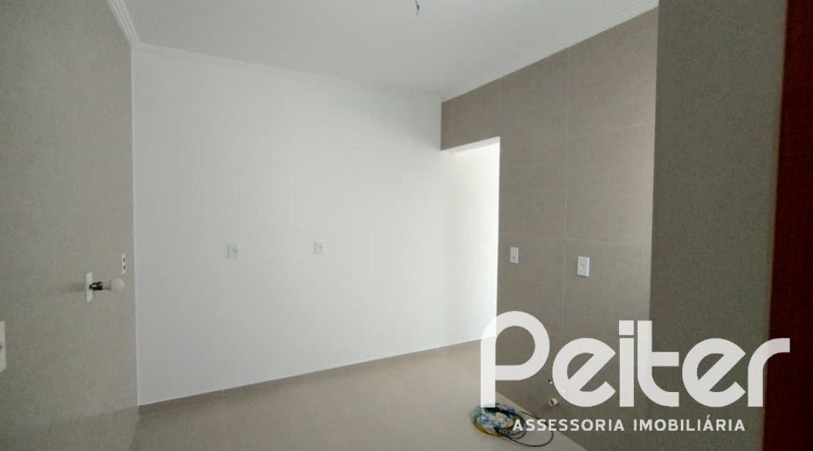 Casa à venda com 74m², 2 dormitórios, 1 suíte, 2 vagas, no bairro Nonoai em Porto Alegre
