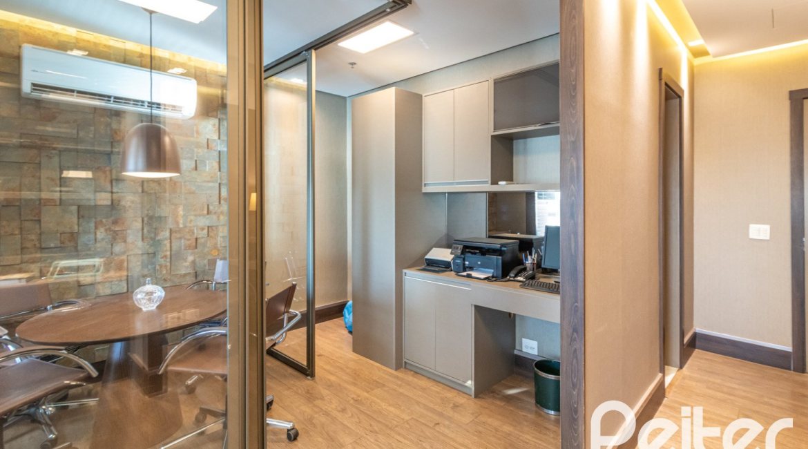 Comercial à venda com 41m², no bairro Cristal em Porto Alegre