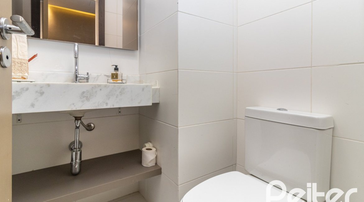 Comercial à venda com 41m², no bairro Cristal em Porto Alegre