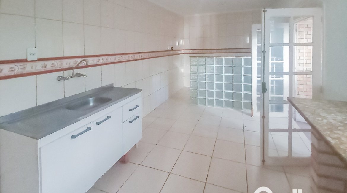 Casa em Condomínio à venda com 122m², 3 dormitórios, 2 vagas, no bairro Cavalhada em Porto Alegre