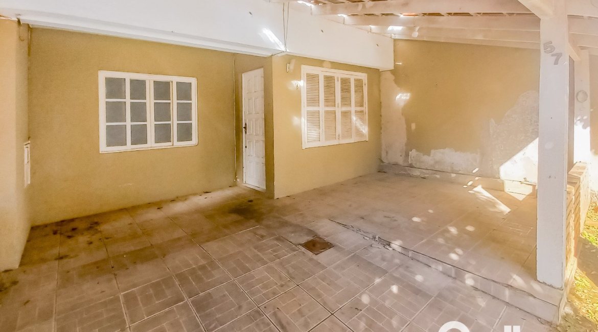 Casa em Condomínio à venda com 122m², 3 dormitórios, 2 vagas, no bairro Cavalhada em Porto Alegre