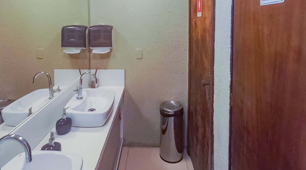 Casa em Condomínio à venda com 122m², 3 dormitórios, 2 vagas, no bairro Cavalhada em Porto Alegre