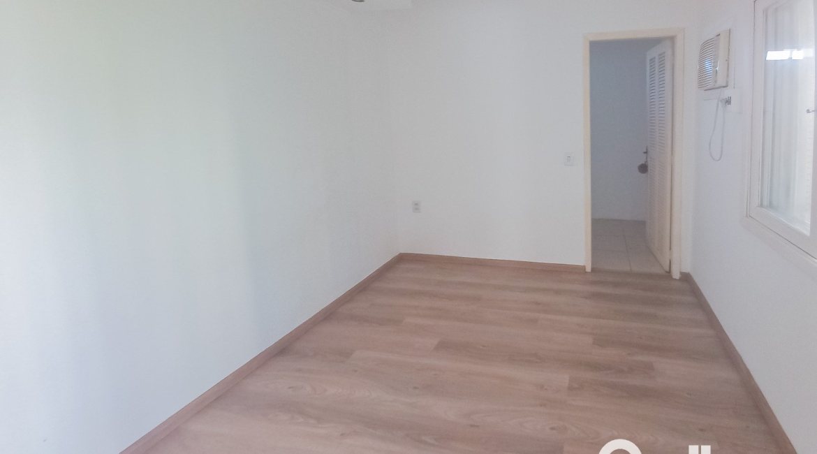 Casa em Condomínio à venda com 122m², 3 dormitórios, 2 vagas, no bairro Cavalhada em Porto Alegre