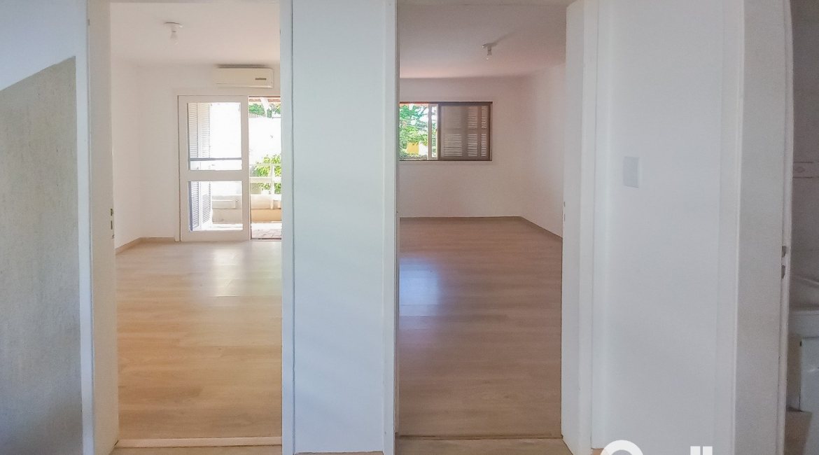 Casa em Condomínio à venda com 122m², 3 dormitórios, 2 vagas, no bairro Cavalhada em Porto Alegre