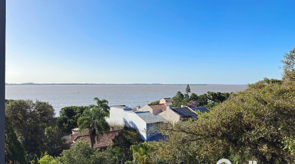 Casa em Condomínio à venda com 271m², 3 dormitórios, 1 suíte, 2 vagas, no bairro Vila Assunção em Porto Alegre