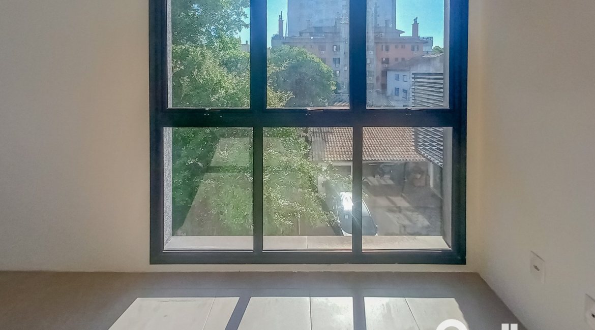 Comercial à venda com 31m², 1 vaga, no bairro Tristeza em Porto Alegre