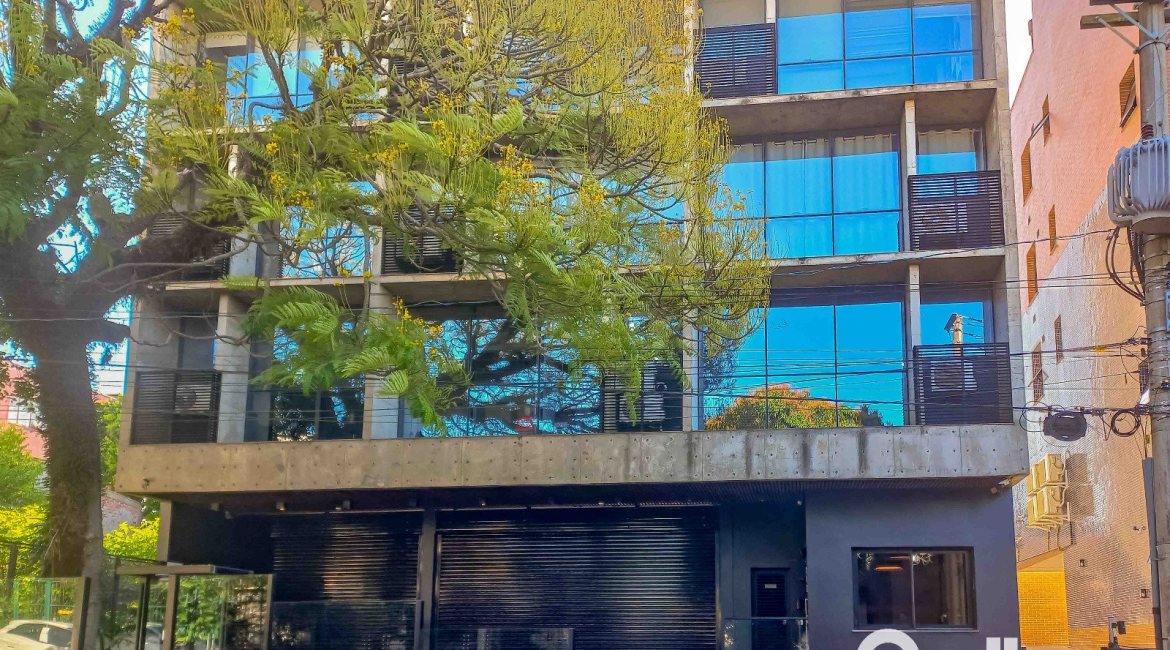Comercial à venda com 31m², 1 vaga, no bairro Tristeza em Porto Alegre