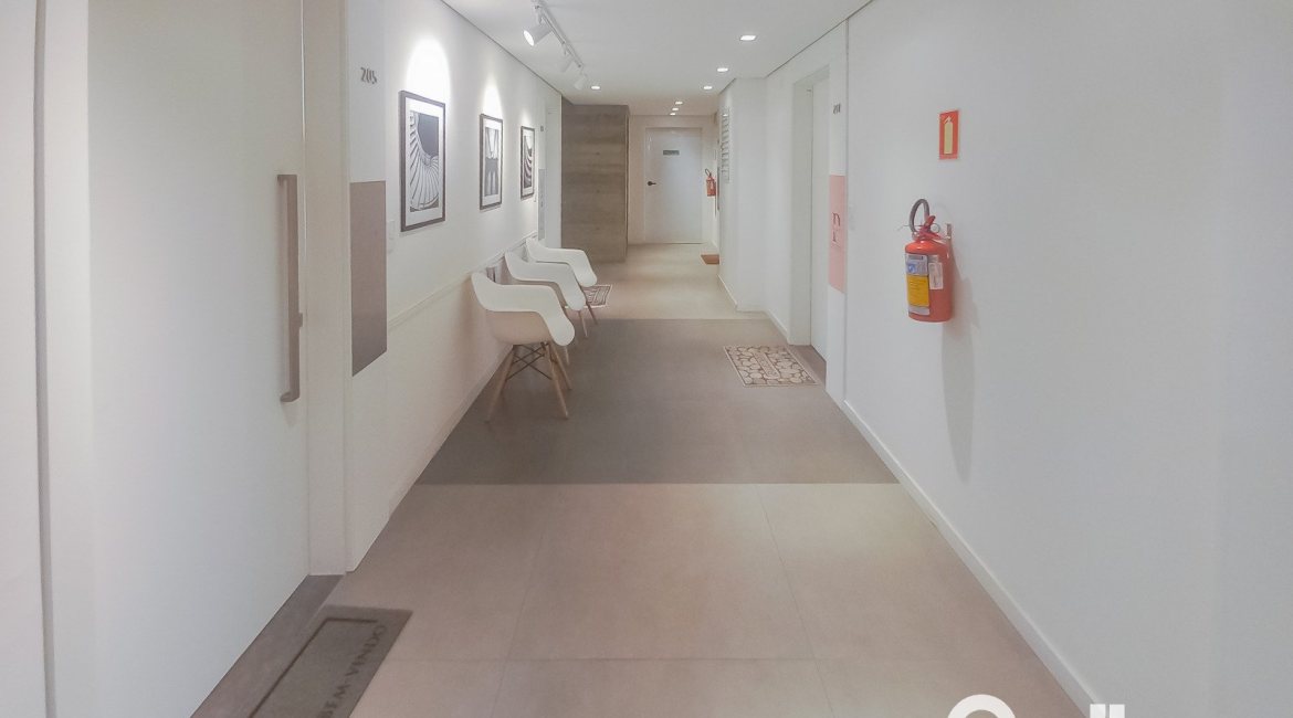 Comercial à venda com 31m², 1 vaga, no bairro Tristeza em Porto Alegre