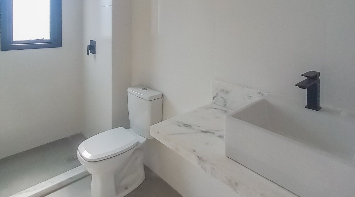 Apartamento à venda com 64m², 2 dormitórios, 1 suíte, 2 vagas, no bairro Menino Deus em Porto Alegre