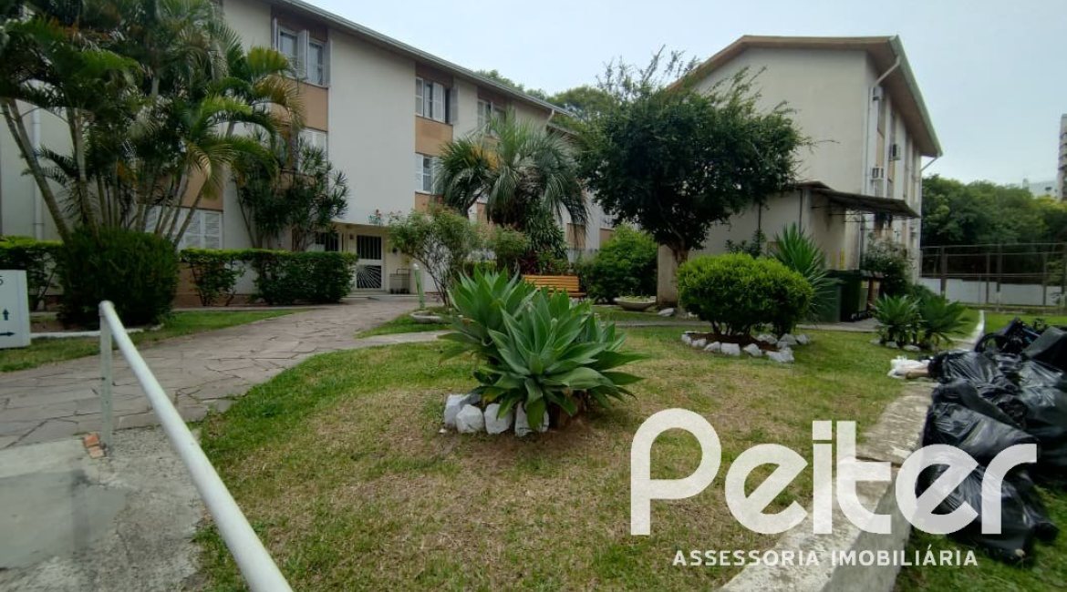 Apartamento à venda com 61m², 2 dormitórios, no bairro Tristeza em Porto Alegre