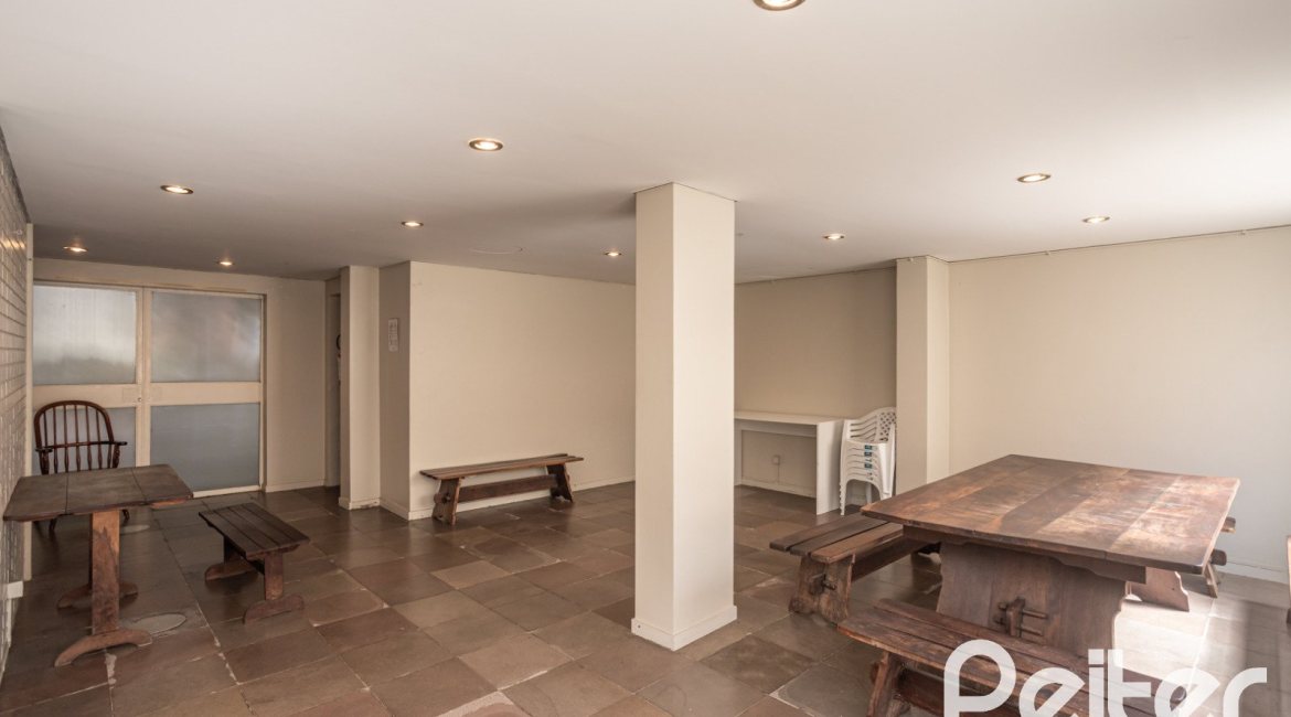Apartamento à venda com 115m², 3 dormitórios, 1 suíte, 1 vaga, no bairro Menino Deus em Porto Alegre