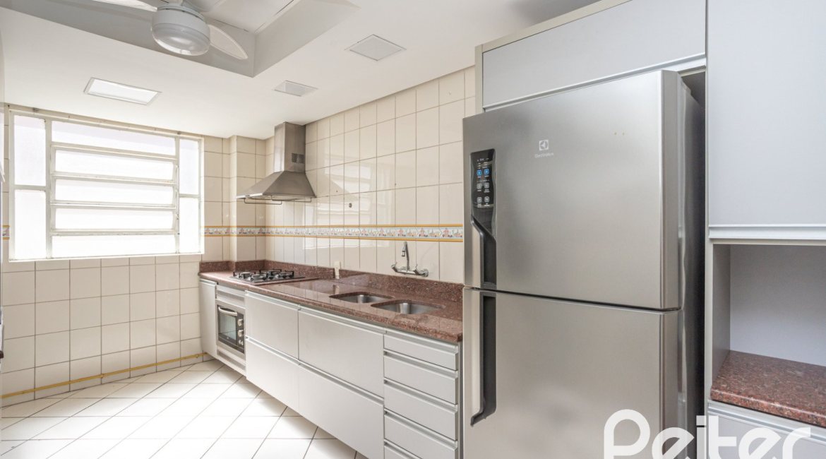 Apartamento à venda com 115m², 3 dormitórios, 1 suíte, 1 vaga, no bairro Menino Deus em Porto Alegre