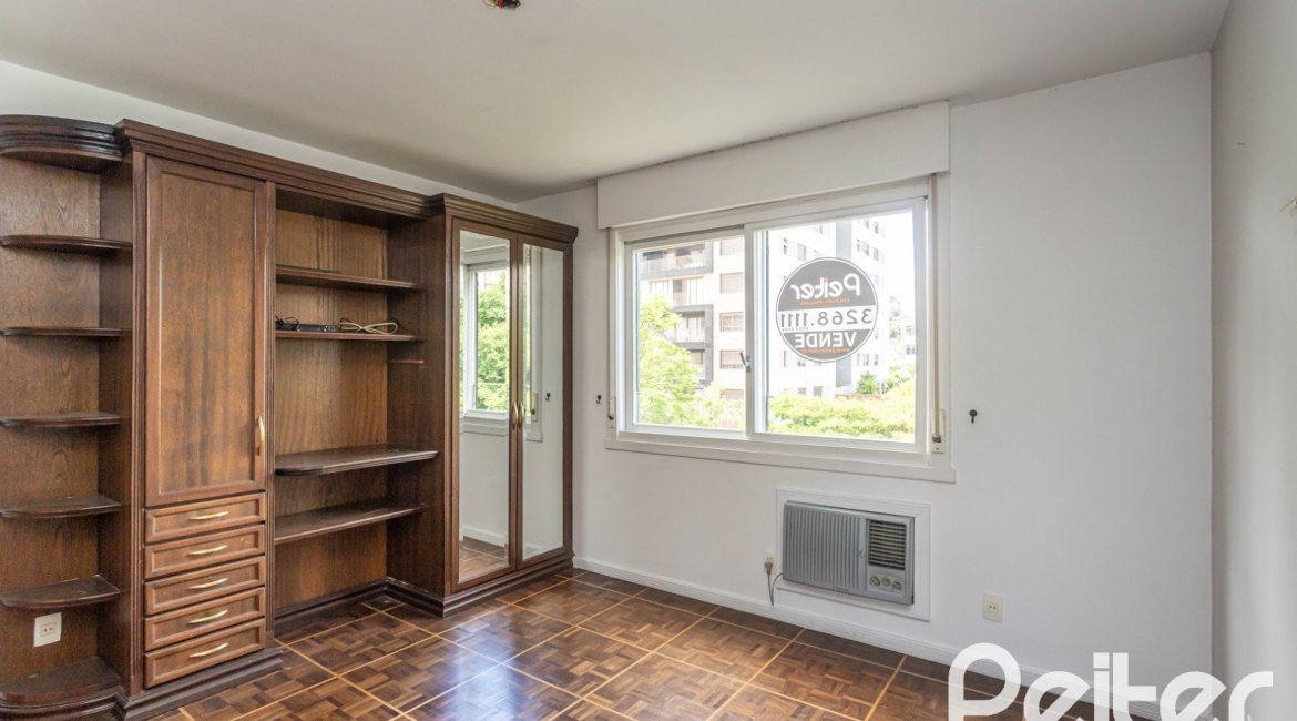Apartamento à venda com 115m², 3 dormitórios, 1 suíte, 1 vaga, no bairro Menino Deus em Porto Alegre