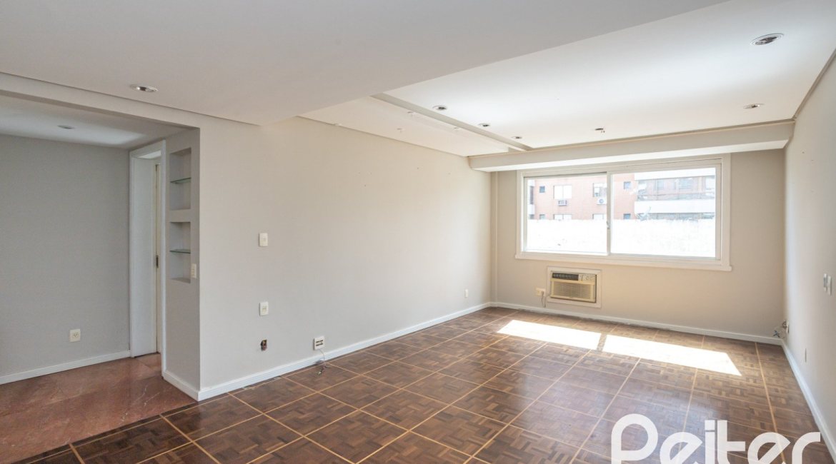 Apartamento à venda com 115m², 3 dormitórios, 1 suíte, 1 vaga, no bairro Menino Deus em Porto Alegre