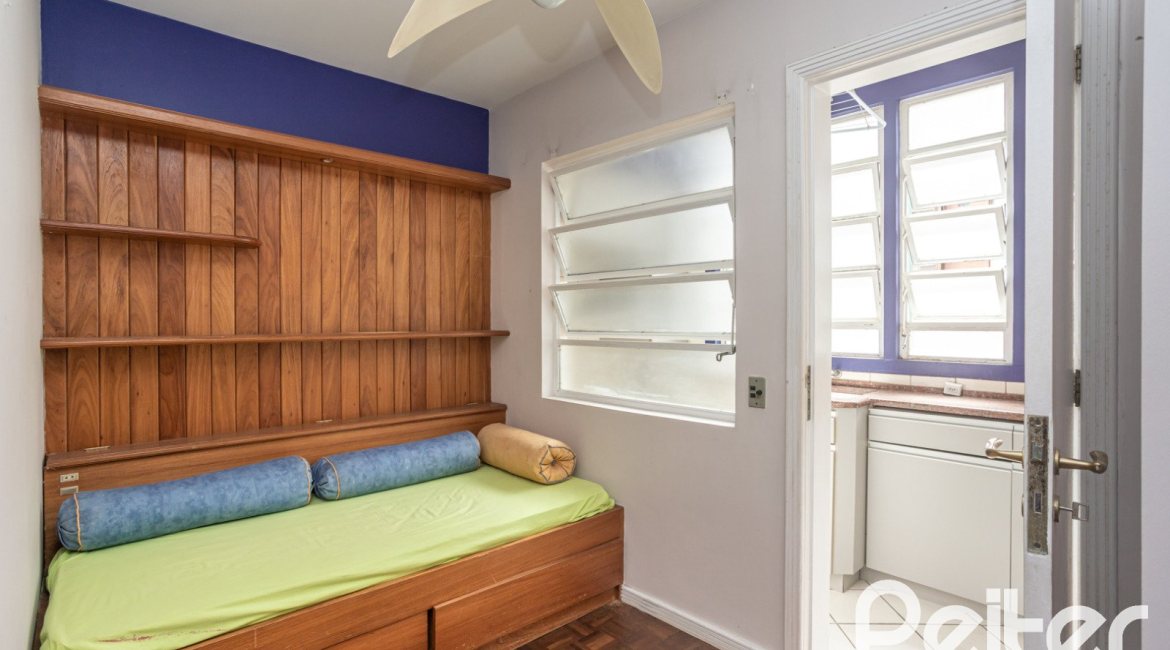 Apartamento à venda com 115m², 3 dormitórios, 1 suíte, 1 vaga, no bairro Menino Deus em Porto Alegre